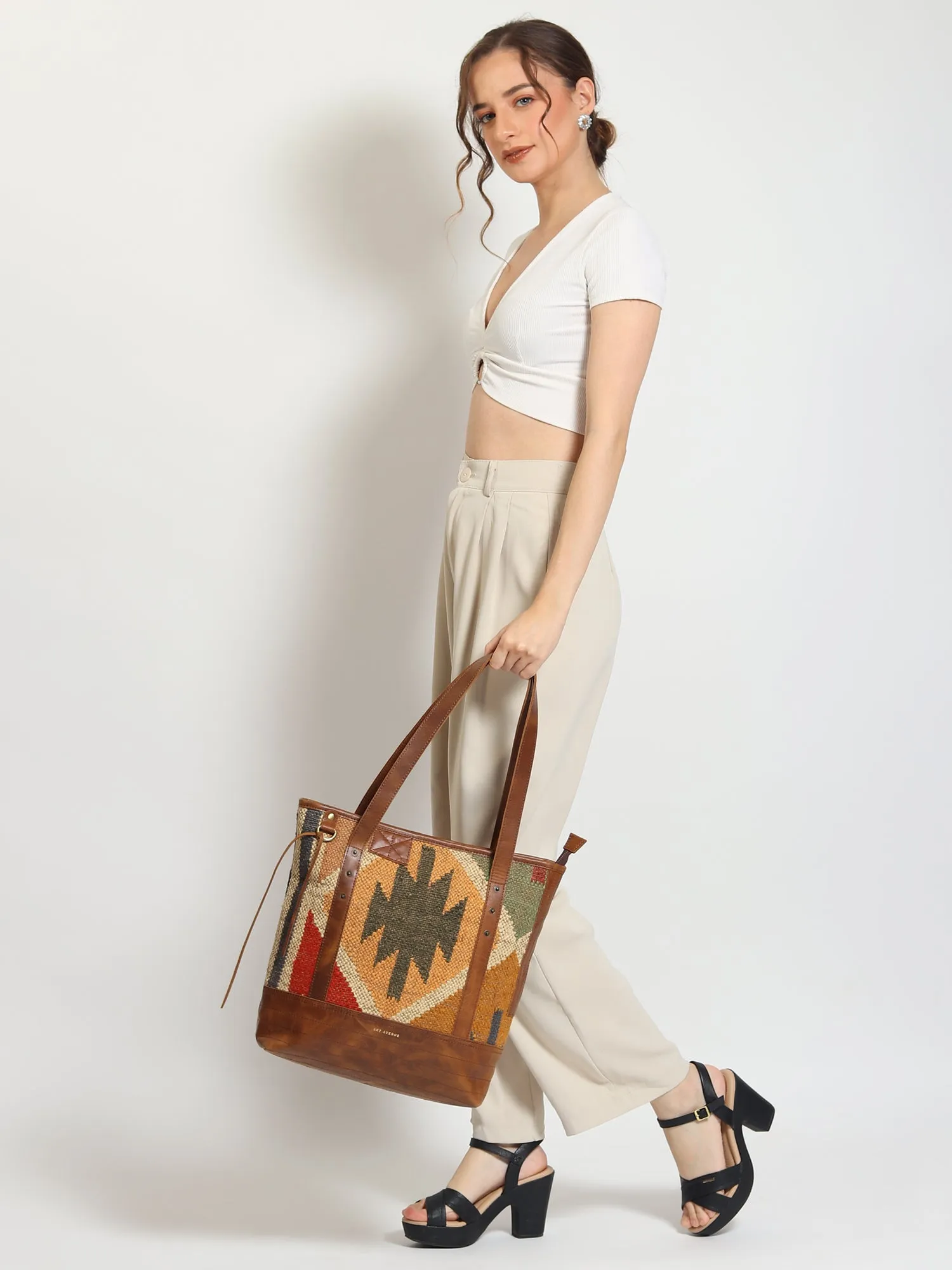 ANEUR - KILIM & LEATHER HAND BAG