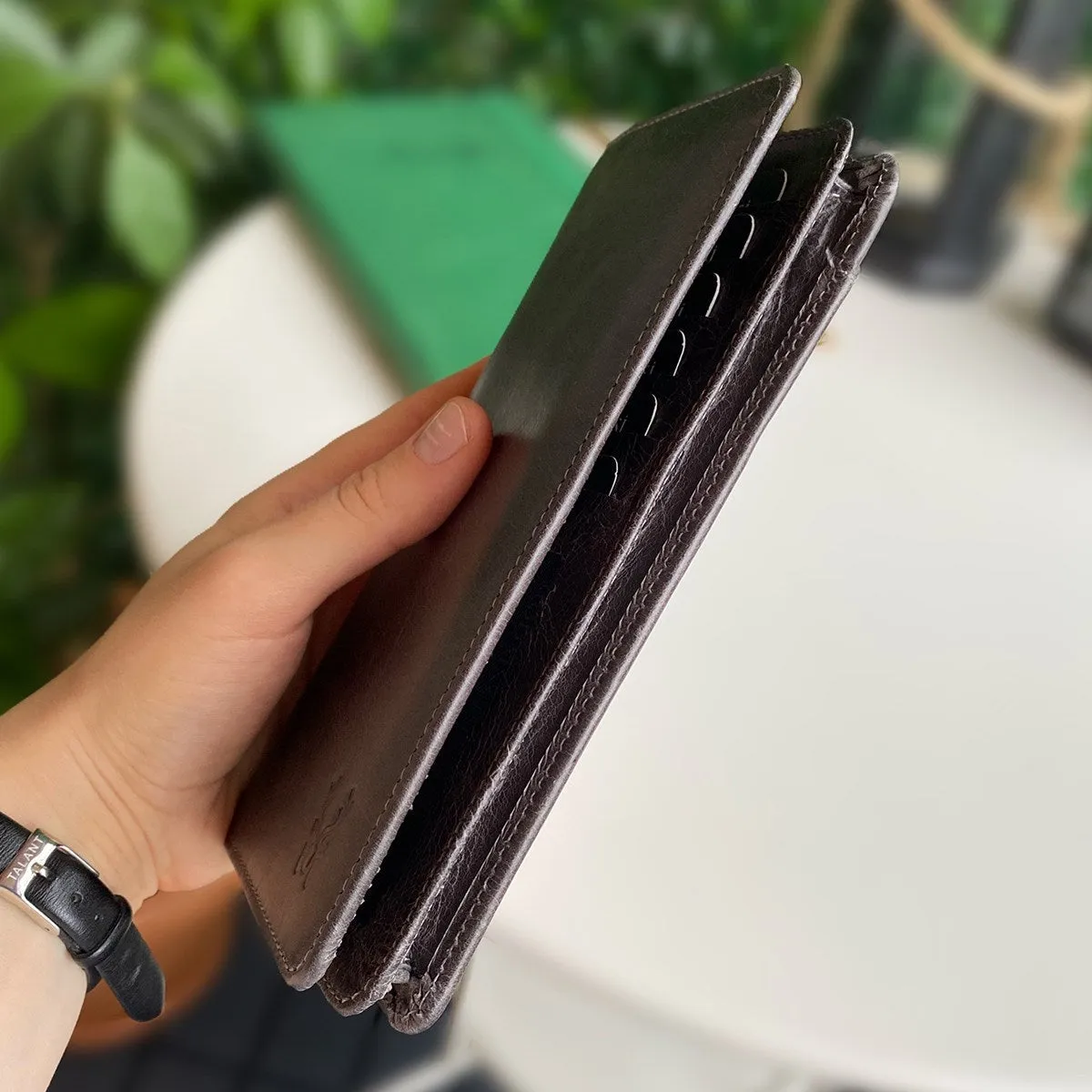 Boston - Genuine Leather Wallet with Phone Socket and Kangaroo Compartment
