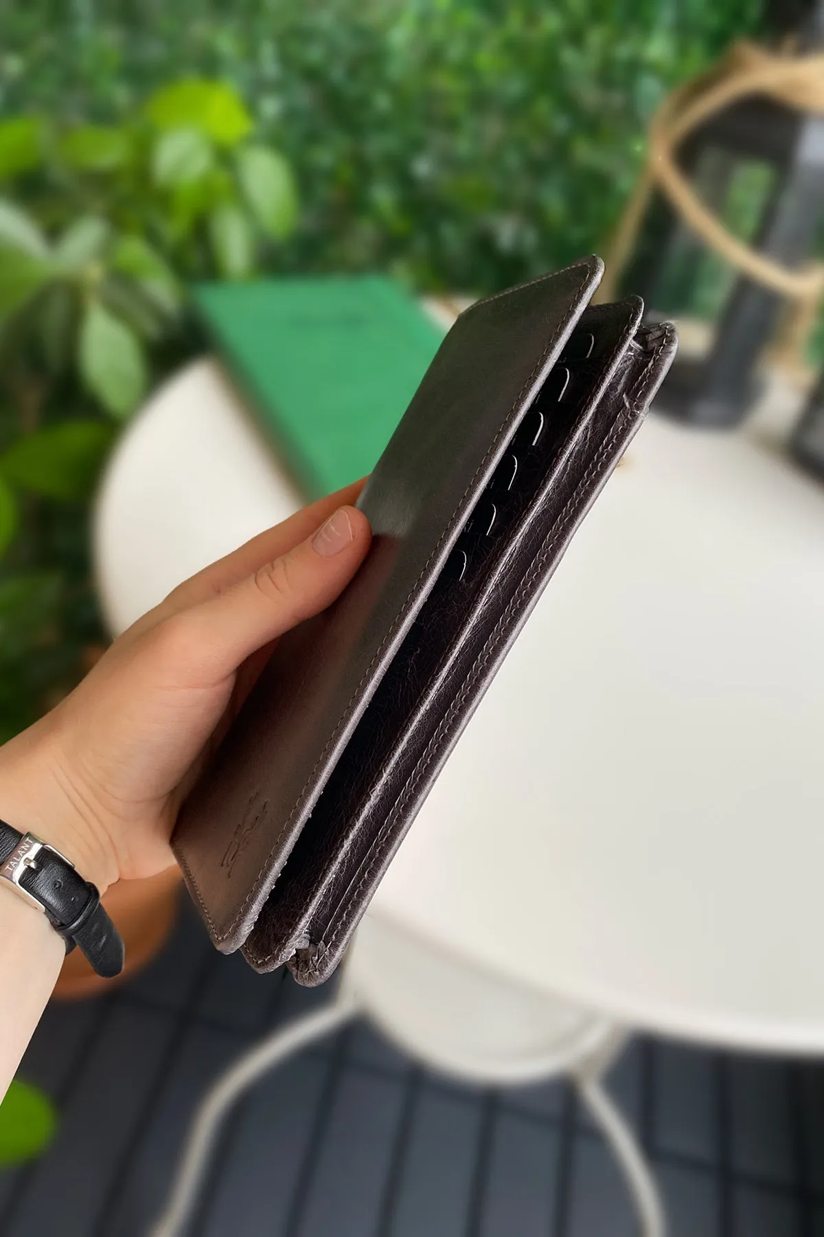 Boston - Genuine Leather Wallet with Phone Socket and Kangaroo Compartment