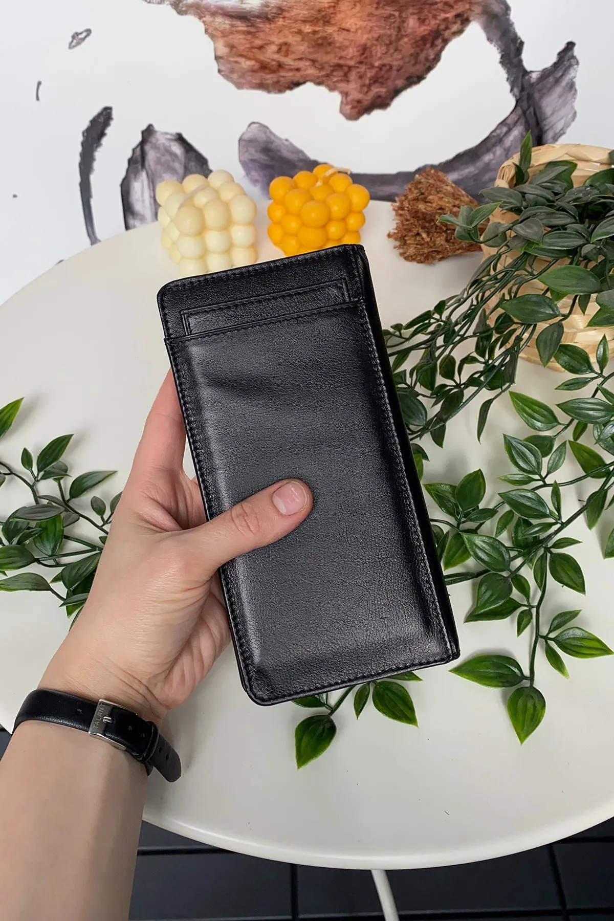 Boston - Genuine Leather Wallet with Phone Socket and Kangaroo Compartment