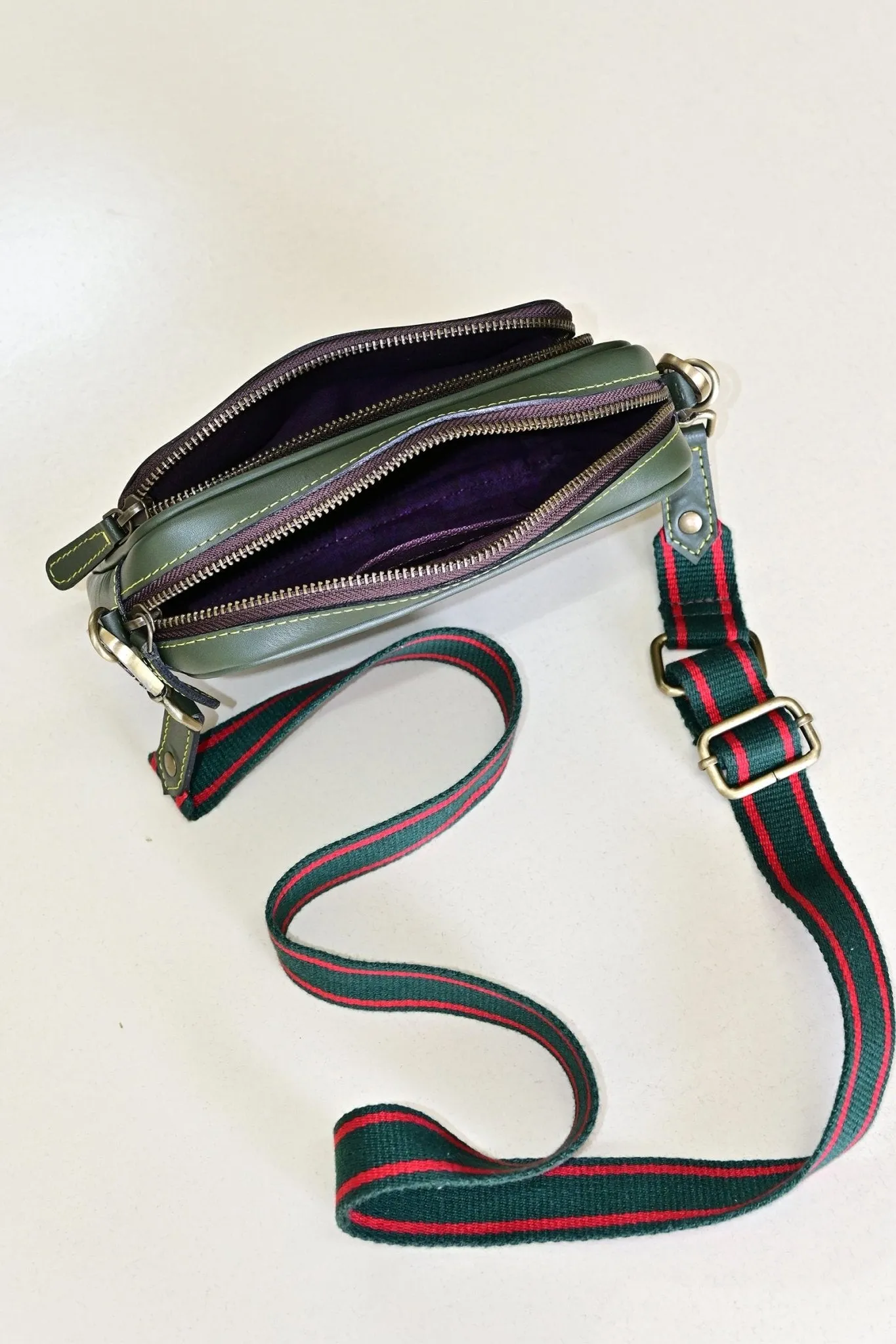 HARISSON  - LEATHER SLING BAG (Green)