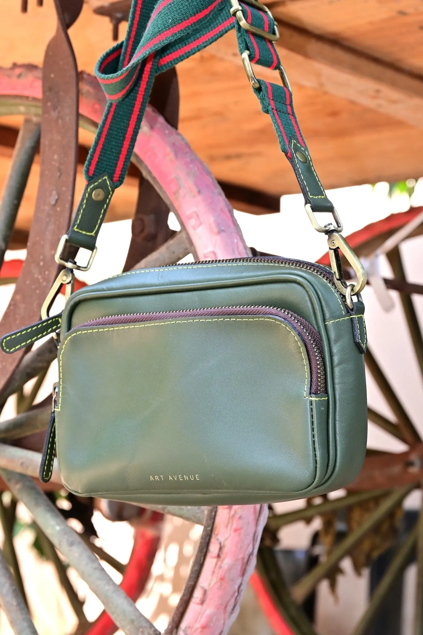 HARISSON  - LEATHER SLING BAG (Green)