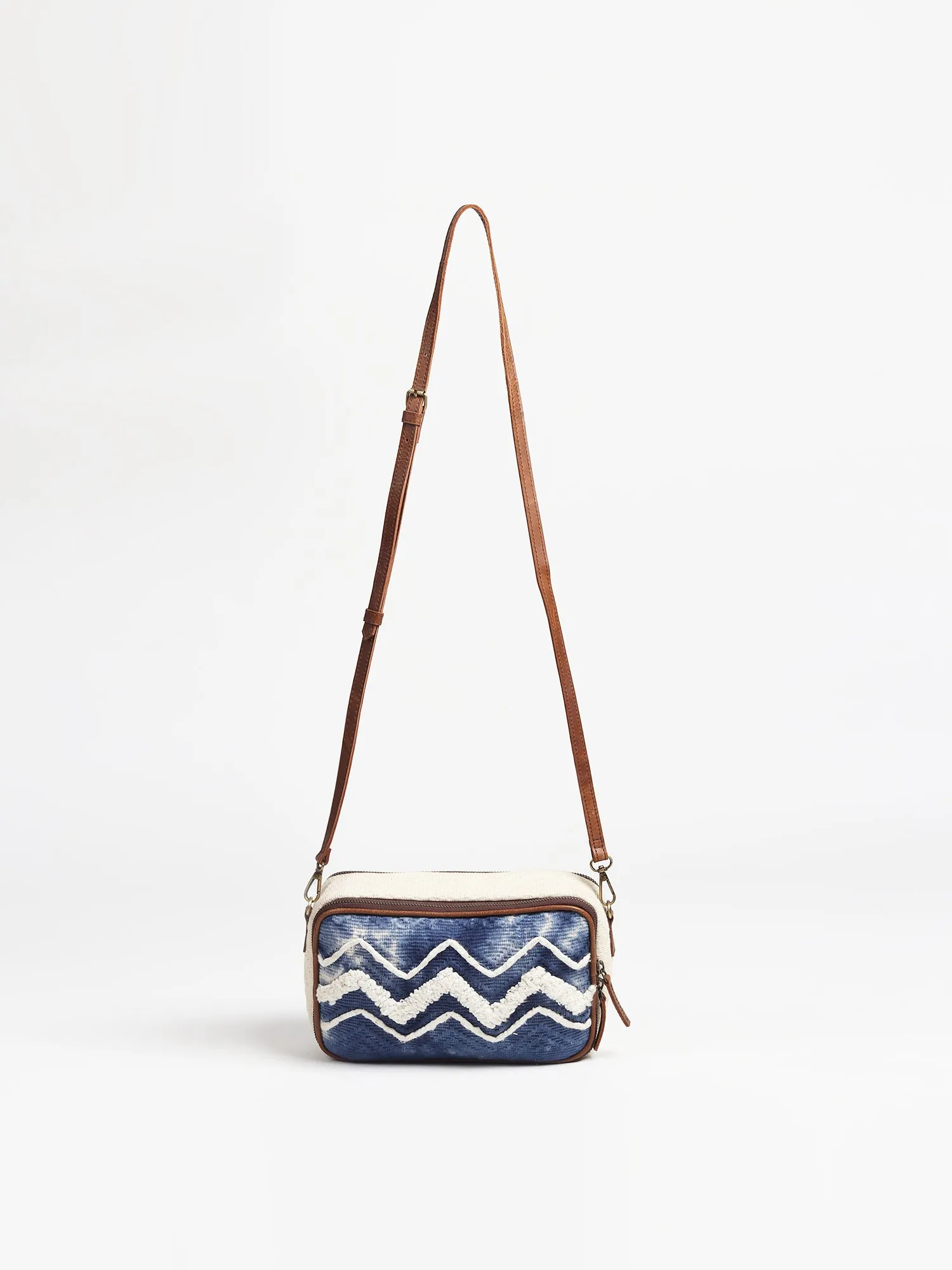 LUIGINA - COTTON & LEATHER  SLING BAG