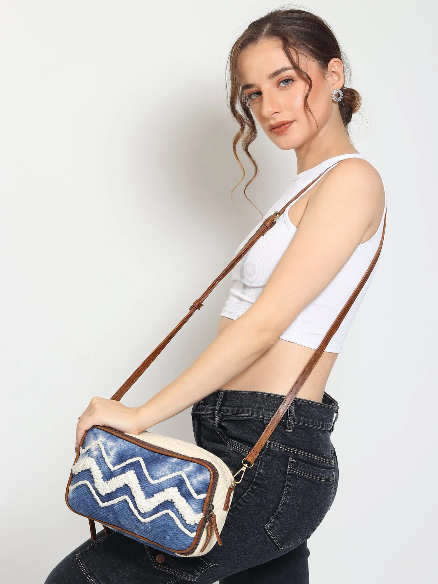 LUIGINA - COTTON & LEATHER  SLING BAG