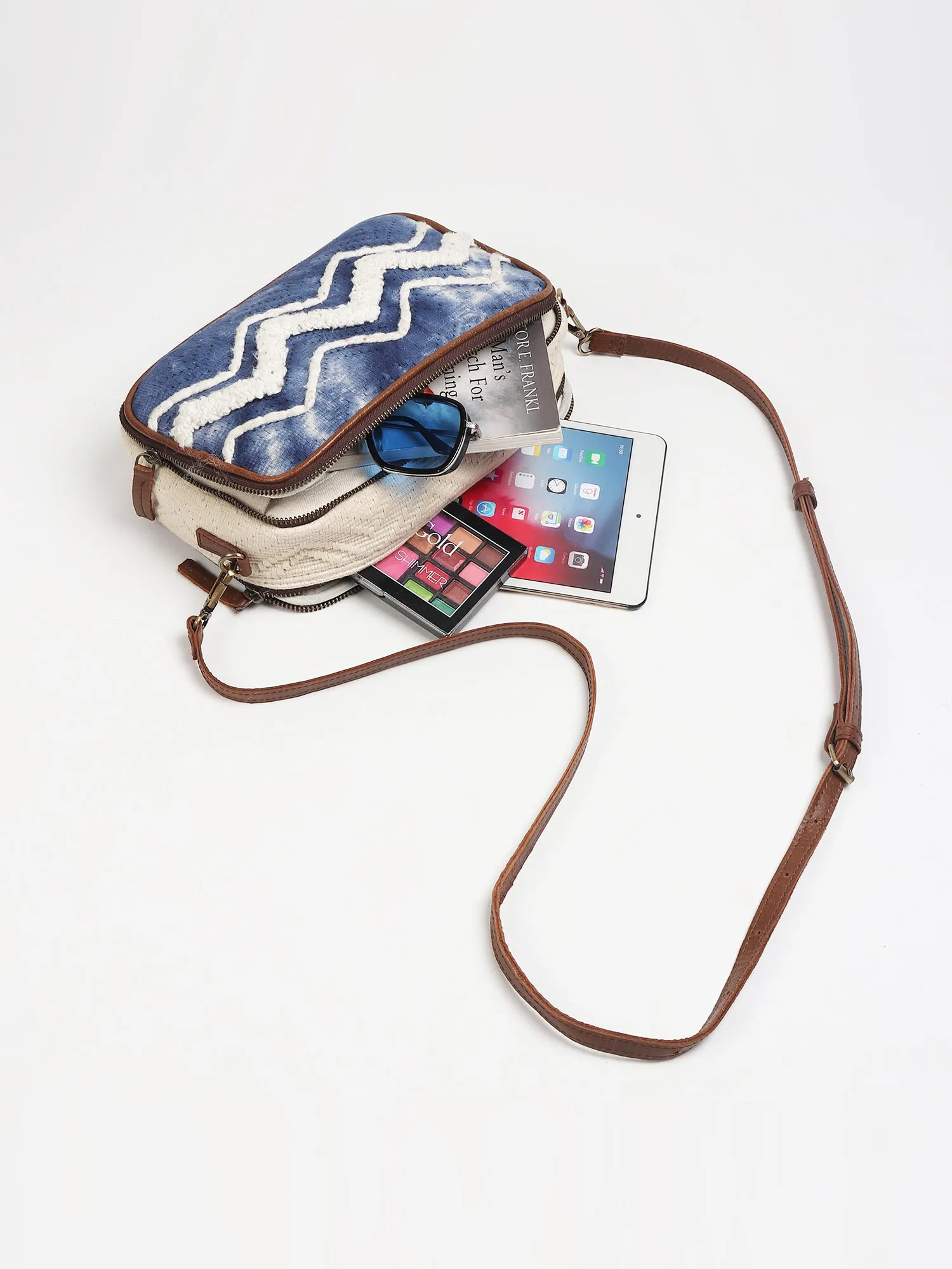 LUIGINA - COTTON & LEATHER  SLING BAG