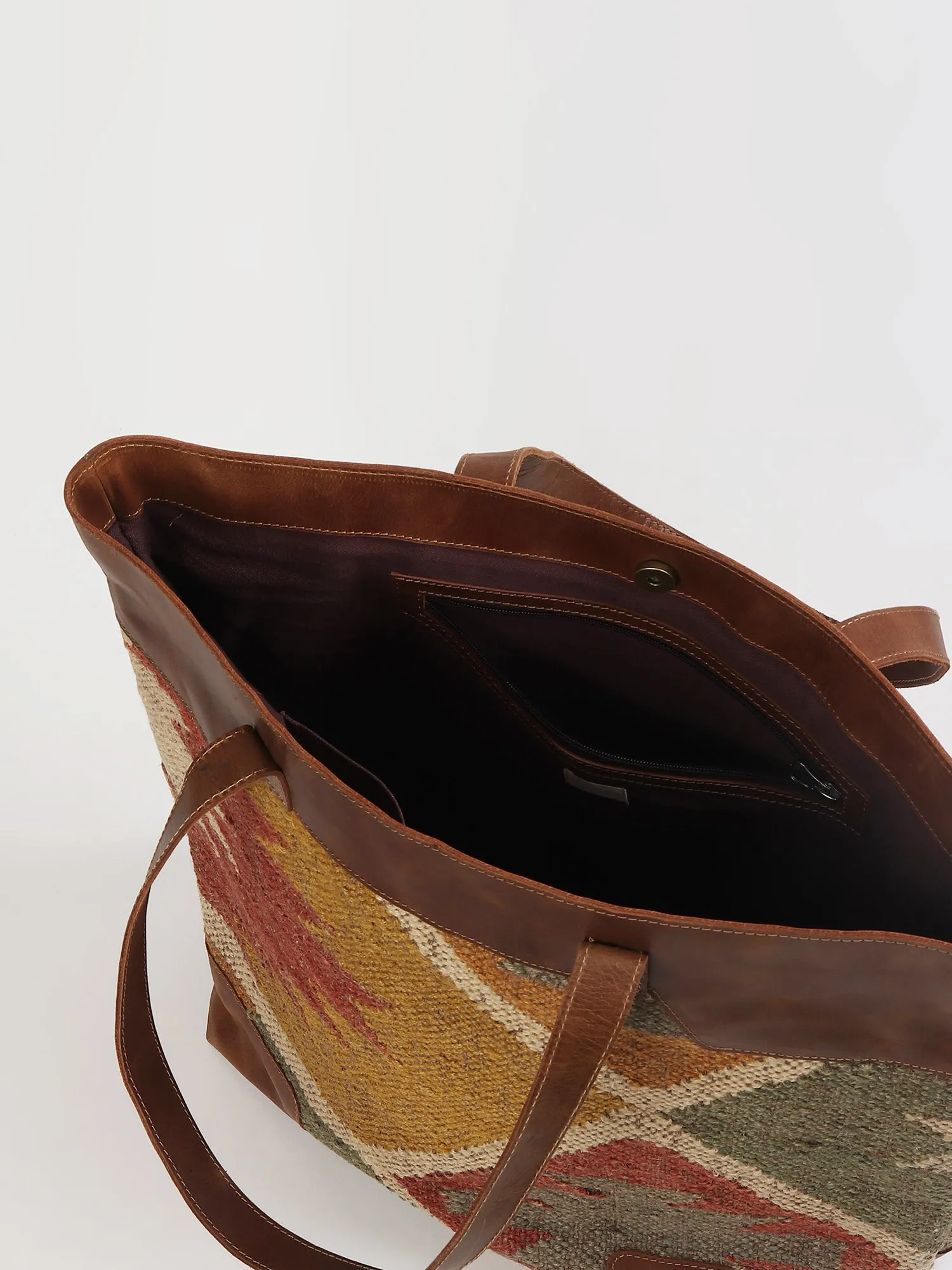 NAHUA - LEATHER AND KILIM BAG