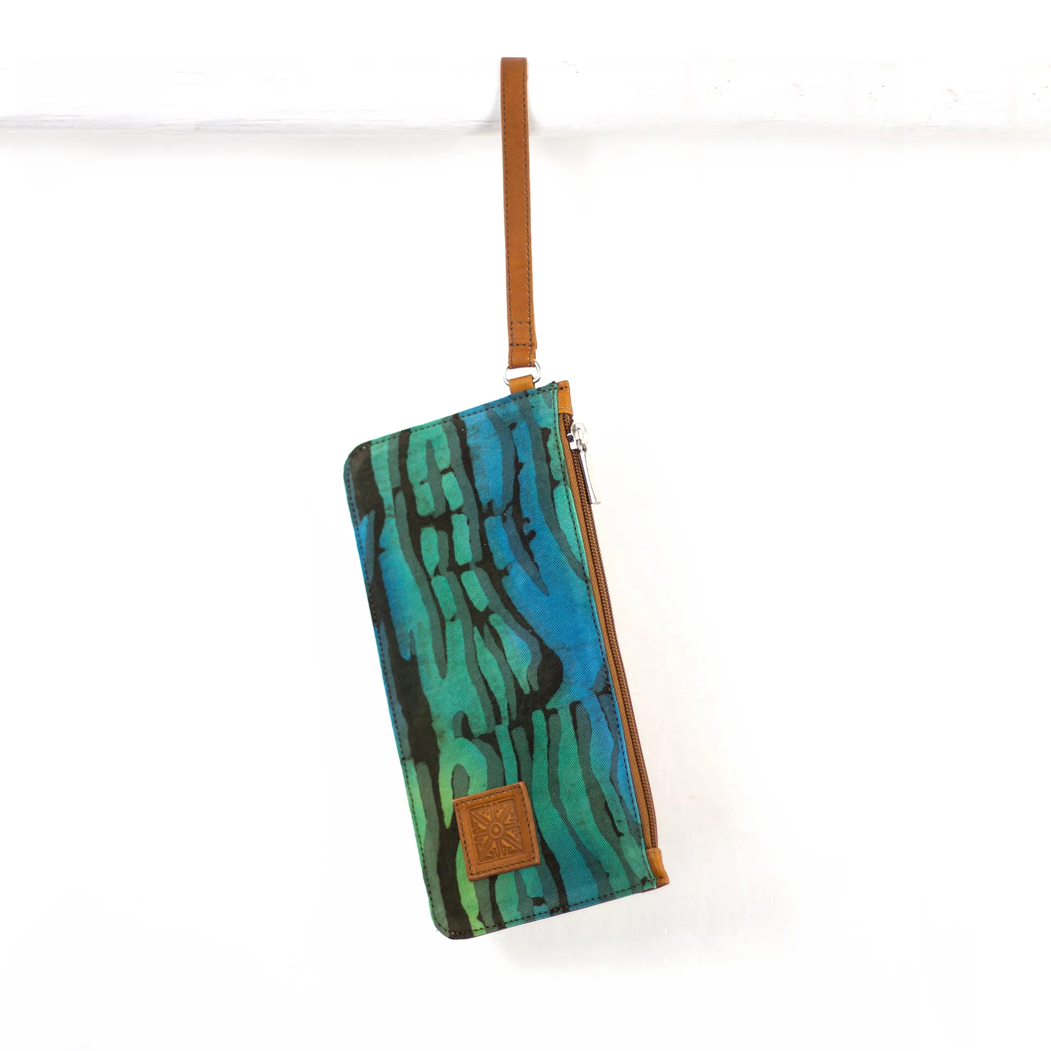 Wrist Clutch - Boo Verdi Blue