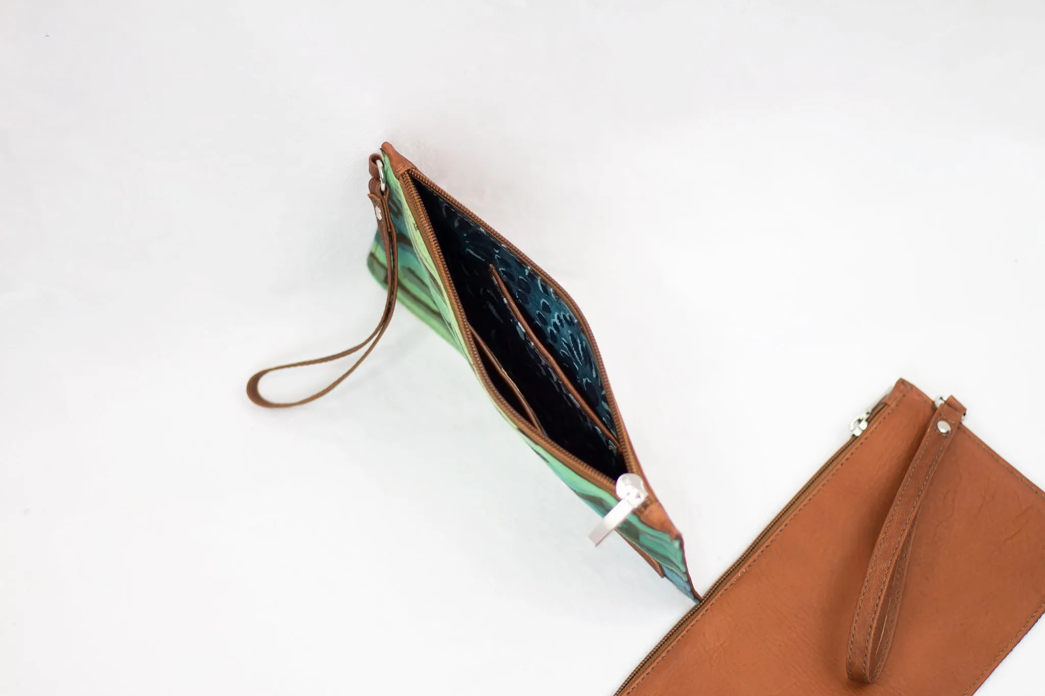 Wrist Clutch - Boo Verdi Blue